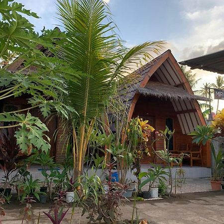 Mirna Homestay Gili Air Exteriér fotografie